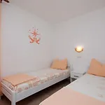 Lejlighed 3 *