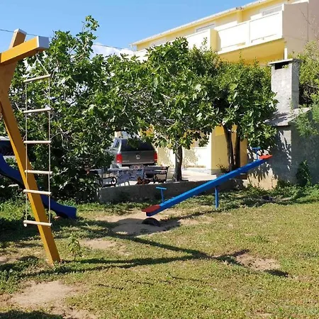 3 Apartament Lopar